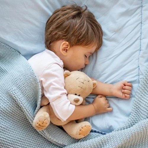 Όταν το μωρό κοιμάται μόνο του, είναι λογικό να τρομάζει όταν ξυπνάει