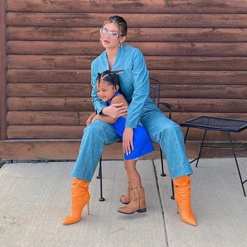 Η Stormi έγινε τριών ετών και η Kylie Jenner μοιράζεται φωτογραφίες της κόρης της