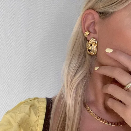 Τα βερνίκια νυχιών που επιλέγουν οι πιο stylish γυναίκες αυτήν την στιγμή