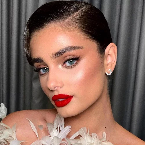 Ανάμεσα σε εκατοντάδες μάσκαρα για όγκο, αυτές είναι 7 που ξεχωρίζουμε αυτήν την στιγμή