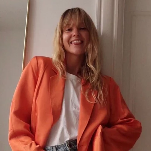 Βρήκαμε το χρώμα που δεν πρέπει να λείπει από την καλοκαιρινή ντουλάπα σου