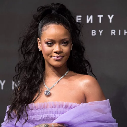 H νέα συλλογή της Rihanna αγκαλιάζει τη διαφορετικότητα και προωθεί την ισότητα