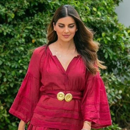 Το Grecian chic φόρεμα της Σταματίνας Τσιμτσιλή είναι ιδανικό για το καλοκαίρι