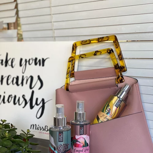 Υπέροχο άρωμα κάθε στιγμή; Αυτό είναι το body mist που έχω πάντα στην τσάντα μου