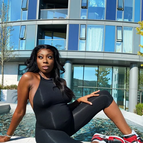 Δημοφιλής YouTuber «έφυγε» από τη ζωή | Ήταν μόλις 24 ετών και έγκυος στο πρώτο της παιδί