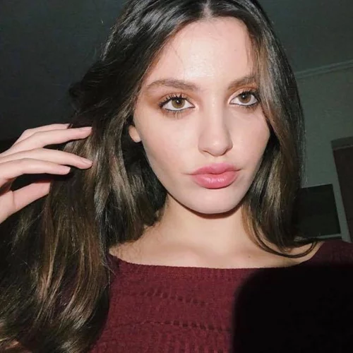 Η κόρη της Βάνας Μπάρμπα, Φαίδρα, έγινε 18 | Οι πιο εντυπωσιακές φωτογραφίες της