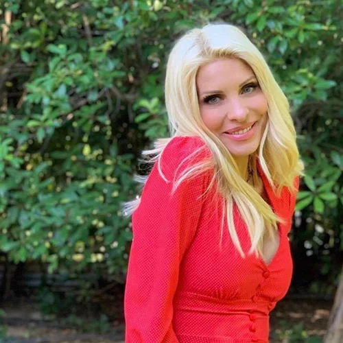 Επίθεση Αγάπης | Οι φωτογραφίες της Ελένης Μενεγάκη από τον κήπο του σπιτιού της δύο μέρες μετά την αποχώρηση από τον Alpha