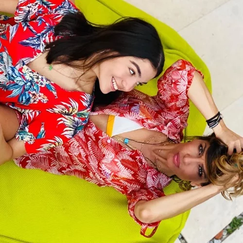 Δέσποινα Βανδή | H νέα φωτογραφία με τη Μελίνα και το μακρύ καρέ της 16χρονης