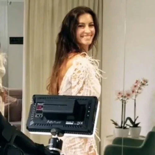 Πρόβα νυφικού | Η Μάρα Δαρμουσλή παντρεύεται τον σύντροφό της, Βασίλη Τσατσάκη