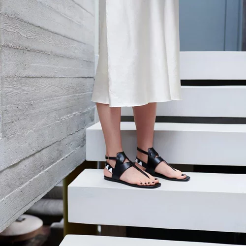 Βρήκαμε την απόλυτη capsule συλλογή παπουτσιών για να ανανεώσεις τη συλλογή σου