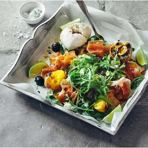 Σαλάτα με προσούτο και σπιτική μαγιονέζα