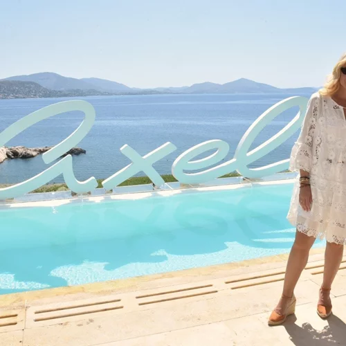 Oι καλεσμένες στην παρουσίαση της συλλογής Axel Greek Islands