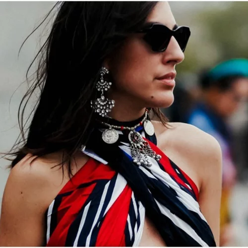 50 street style φωτογραφίες, πηγή έμπνευσης για να φορέσεις το μαντήλι