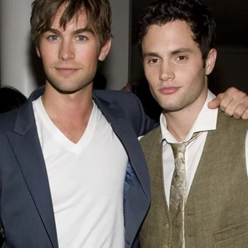 Penn Badgley και Chace Crawford σε ένα διαδικτυακό reunion του Gossip Girl