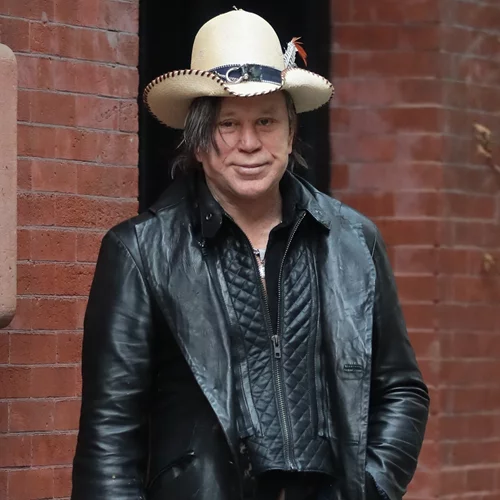 Mickey Rourke | Επιτέθηκε μέσω Instagram στον Robert De Niro