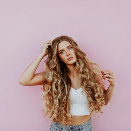 2 σπιτικές θεραπείες για απαλά μαλλιά το καλοκαίρι