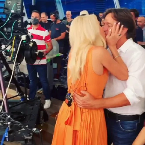 Kisses | Αυτή τη στιγμή ξεχώρισε από τη σημερινή τελευταία της εκπομπή η Ελένη Μενεγάκη