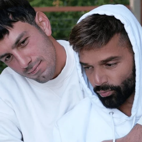 Ricky Martin | «Έγραψα ότι είμαι gay σε όλο τον κόσμο, πάτησα αποστολή και έκλαψα σαν τρελός»