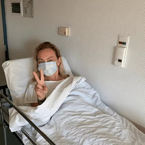 Στο νοσοκομείο η Ρούλα Ρέβη | Η γεμάτη νόημα ανάρτηση της φωτογράφου