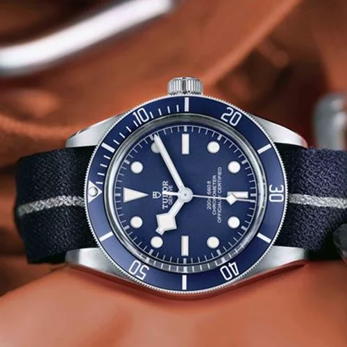 Το νέο μοντέλο της TUDOR θα γοητεύσει τους λάτρεις των vintage compact ρολογιών