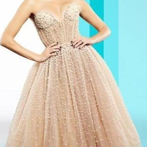 Ποια διάσημη σταρ επέλεξε (για ακόμη μια φορά!) δημιουργία Celia Kritharioti;