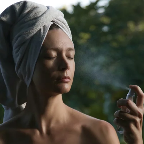 6 τρόποι να χρησιμοποιήσεις το face mist