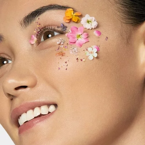 Μπορείς να φανταστείς ποια είναι τα 2 πιο απαραίτητα καλλυντικά για μία γυναίκα;