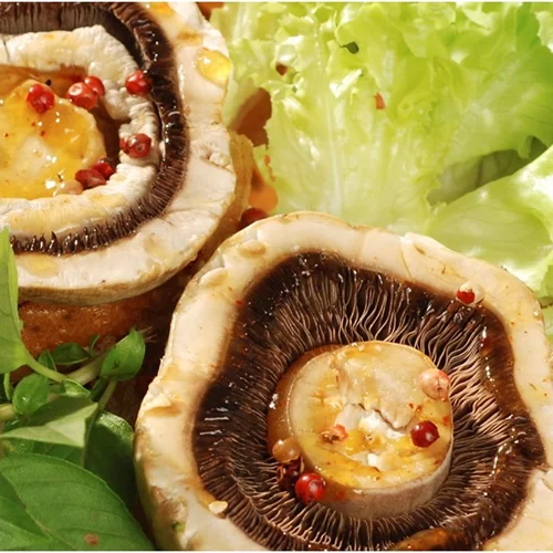 Ψητά πορτομπέλο με τρυφερά σαλατικά