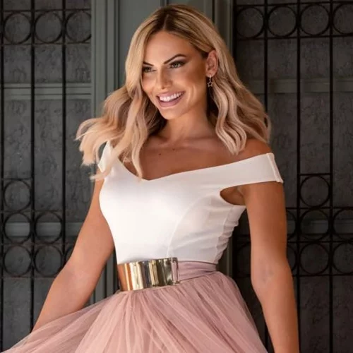 Η Ιωάννα Μαλέσκου έκλεισε στον ΣΚΑΪ | Οι τρεις άνδρες που πέρασαν δοκιμαστικό για την εκπομπή της