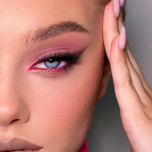 Πώς να μακρύνω τις βλεφαρίδες μου; 4 δοκιμασμένοι τρόποι που όντως φέρνουν αποτέλεσμα