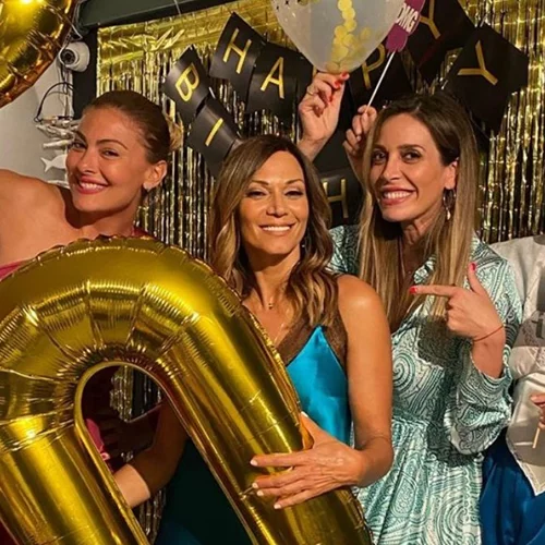 Έλλη Κοκκίνου | To λαπερό πάρτυ για τα γενέθλιά της