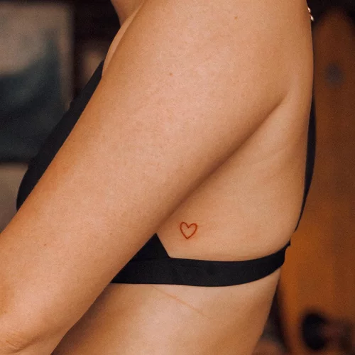 Πώς να φροντίσω το τατουάζ το καλοκαίρι; Τα dos και τα don'ts