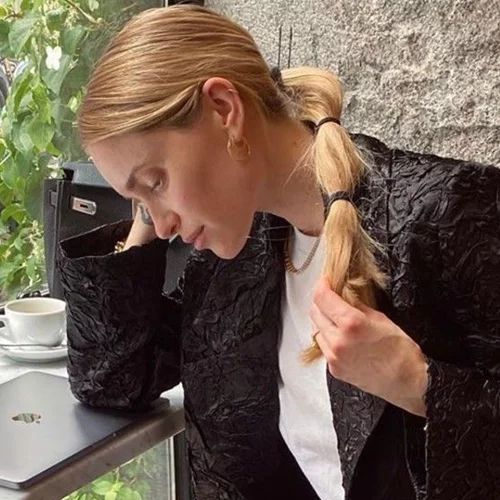 Η τάση από τα 90s που επιστρέφει δυναμικά | Εσύ θα τη φορέσεις;