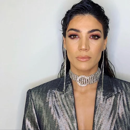 Η Ήβη Αδάμου έβαψε τα μαλλιά της | Η εντυπωσιακή αλλαγή μετά από καιρό