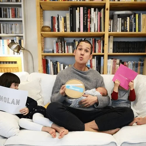 Σωτήρης Κοντιζάς | Φωτογραφίες από το cozy σπίτι στο οποίο μένει με την οικογένειά του