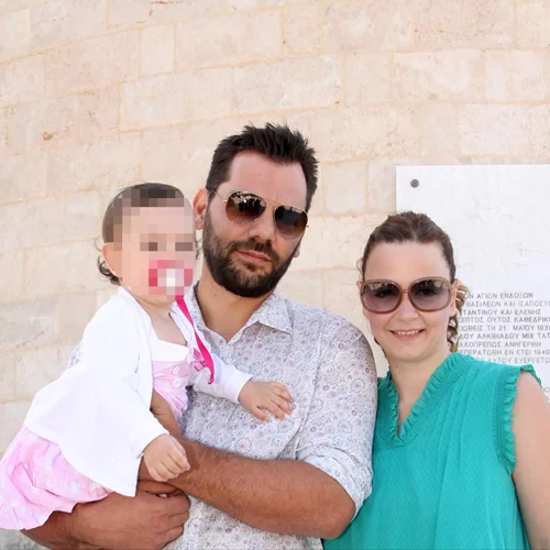 Σοφία Φαραζή - Νάσος Μαρατσώλας | Σπάνια πλάνα από το σπίτι τους στη Βουλιαγμένη