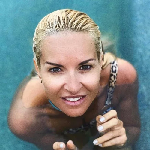 Μαρία Μπεκατώρου | Οι φωτογραφίες με leopar μαγιό από τις διακοπές της