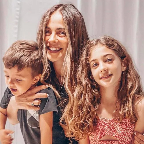 Γενέθλια για την Αγγελική Δαλιάνη | Το οικογενειακό πάρτι στη Μύκονο και η ηλικία της