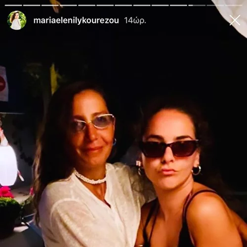 Όλα καλά πια για τη Μαρία Ελένη Λυκουρέζου και τη Ζένια Μπονάτσου | Φωτογραφίζονται αγκαλιασμένες στη Μύκονο