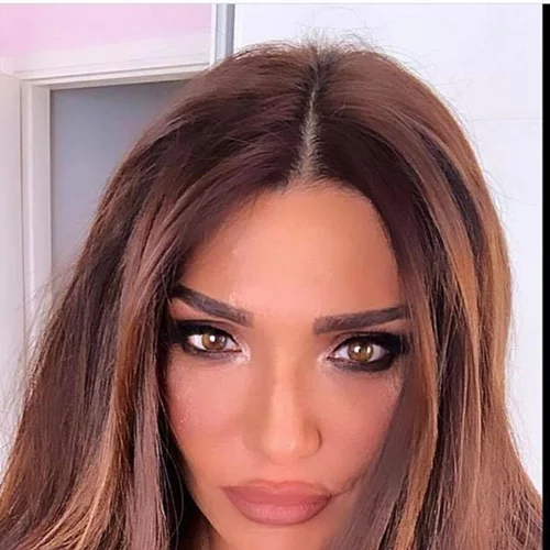 Θετική στον κορονοϊό Ελληνίδα τραγουδίστρια