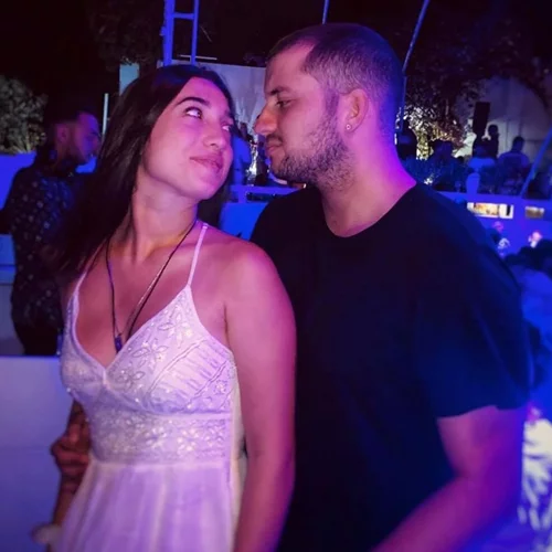 «Είπε το ναι» | Η 22χρονη κόρη του Γιάννη Πλούταρχου, Κατερίνα Κακοσαίου, παντρεύεται (pic)