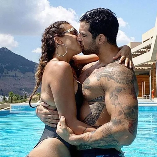 Ο Ετεοκλής Παύλου και η Ελένη Χατζίδου ανέβαλαν τον γάμο τους (vid)