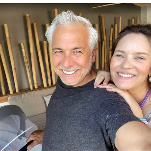 Χάρης Χριστόπουλος - Anita Brand | Έτσι έχουν διακοσμήσει το ιδιαίτερο loft τους στο Γκάζι