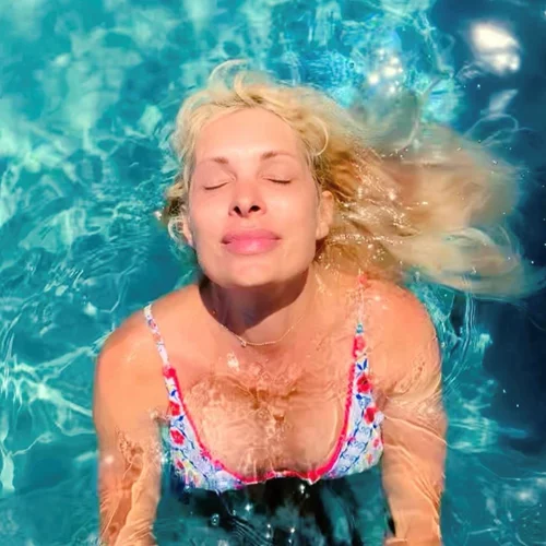 Ελένη Μενεγάκη | Η στιλιστική ερώτηση στο Instagram που «δίχασε»