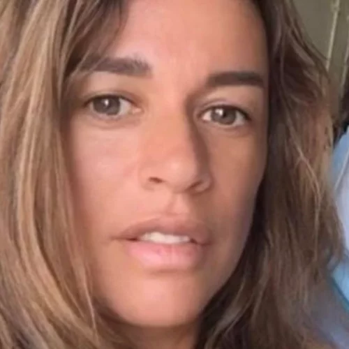 Έρρικα Πρεζεράκου | Η φωτογραφία με δεμένο χέρι και το άτομο που ήταν μαζί της 24/7