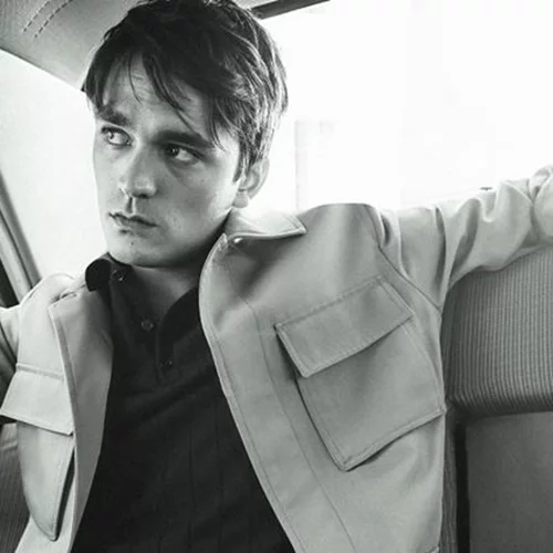 City of Lights | Ο γιος του Alain Delon πρωταγωνιστεί στo νέo Mango Man editorial