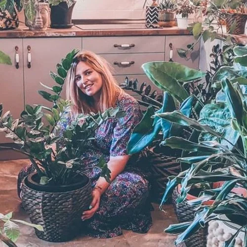 Εβελίνα Νικόλιζα | Το σπίτι της σε κάνει να νιώθεις πώς βρίσκεσαι σε τροπικό προορισμό