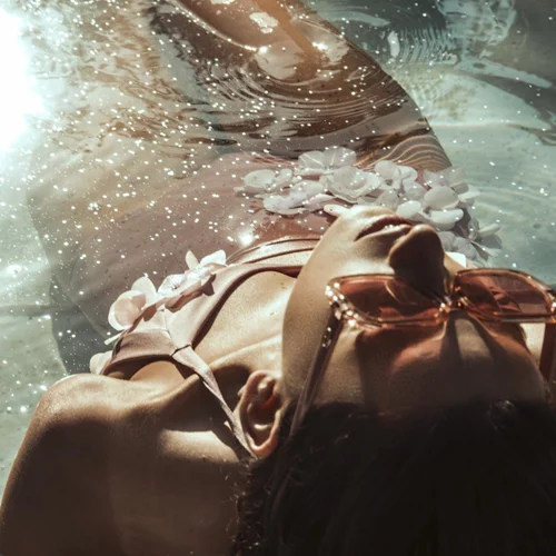 3 μυστικά για το απόλυτο αδιάβροχο μακιγιάζ του καλοκαιριού