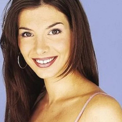 Μαρίνα Τσιντικίδου | Η Σταρ Ελλάς 1992 ποζάρει με μικροσκοπικό μπικίνι στα 49 της (pic)