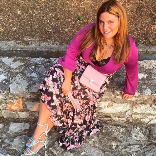 Δανάη Μπάρκα | «Δεν θα θυσιάσω στον βωμό της εμπορικότητας την ανθρωπιά μου, το ήθος μου»